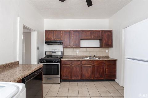 Tiny photo for 519 N 11th Street, Lafayette, IN 47904 (MLS # 202540497)