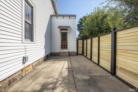 Tiny photo for 519 N 11th Street, Lafayette, IN 47904 (MLS # 202540497)