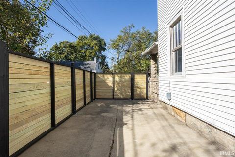 Tiny photo for 519 N 11th Street, Lafayette, IN 47904 (MLS # 202540497)