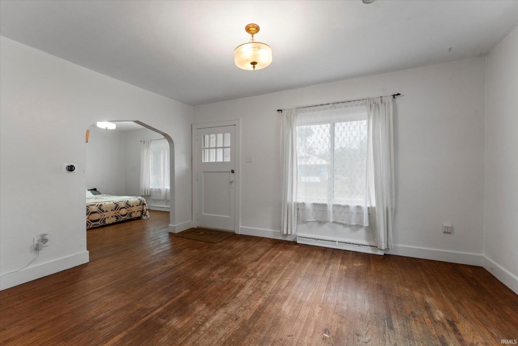 Photo of 3231 Peoria Street, Elkhart, IN 46514 (MLS # 202637586)