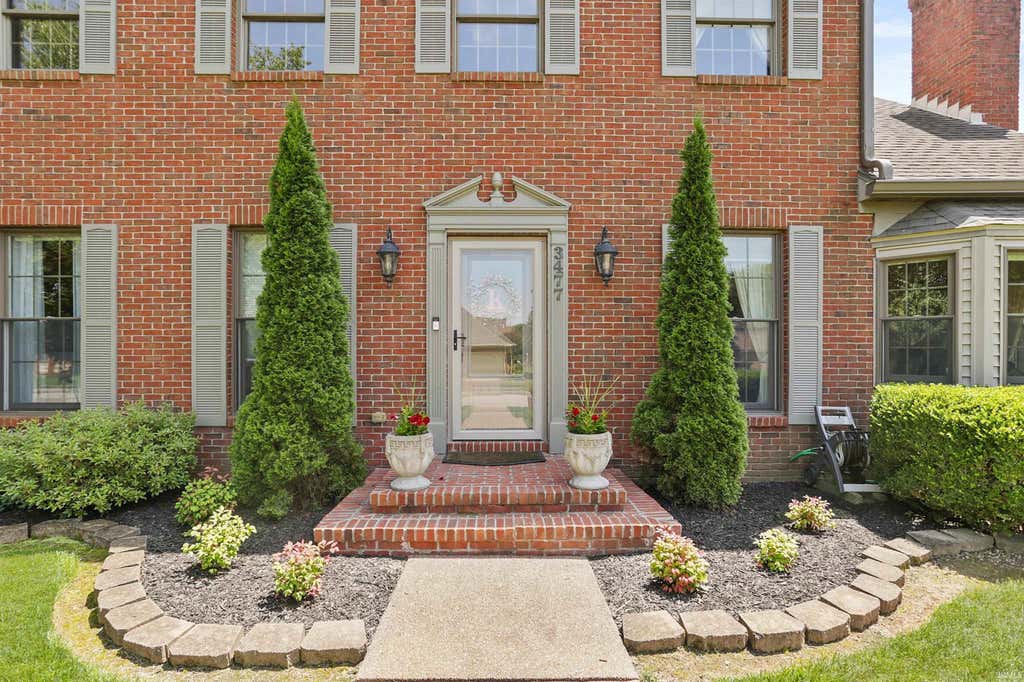 Photo of 3477 Brookfield Drive, Newburgh, IN 47630 (MLS # 202621419)