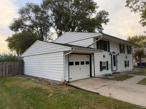 Tiny photo for 2301 Canterbury Drive, Kokomo, IN 46902 (MLS # 202644740)