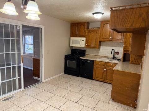 Tiny photo for 2301 Canterbury Drive, Kokomo, IN 46902 (MLS # 202644740)