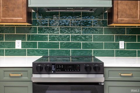 Tiny photo for 802 Columbia Street, Lafayette, IN 47901 (MLS # 202544908)