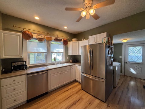 Tiny photo for 1225 N Indiana Avenue, Kokomo, IN 46901 (MLS # 202642781)