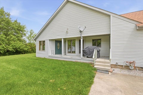 Tiny photo for 4618 W Harvest Lane, Bloomington, IN 47404 (MLS # 202616925)