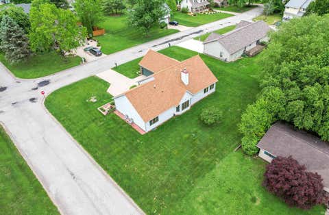 Tiny photo for 4618 W Harvest Lane, Bloomington, IN 47404 (MLS # 202616925)