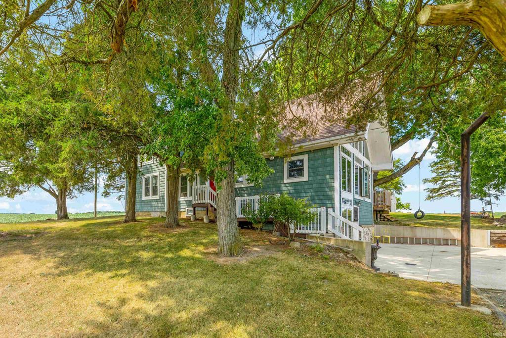 Photo of 3321 County Road 10 Road, Waterloo, IN 46793 (MLS # 202630146)