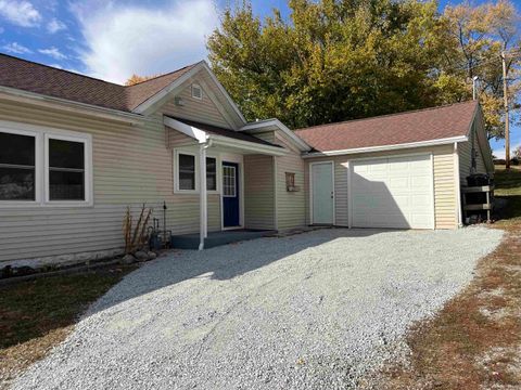 Tiny photo for 152 W Boulevard, Peru, IN 46970 (MLS # 202544837)