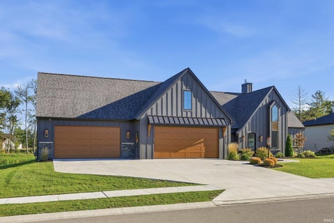 Tiny photo for 6119 Arvada Way, Fort Wayne, IN 46845 (MLS # 202637921)