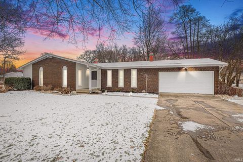 53120 Fox Court, South Bend, IN 46637 - #: 202515162