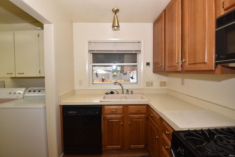 Tiny photo for 1117 Whitehall Drive, South Bend, IN 46615 (MLS # 202545481)