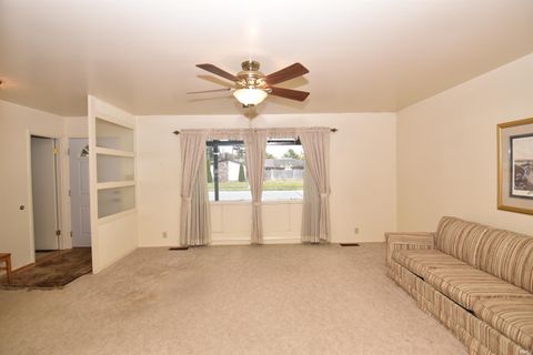 Tiny photo for 1117 Whitehall Drive, South Bend, IN 46615 (MLS # 202545481)
