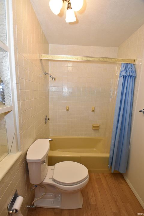 Tiny photo for 1117 Whitehall Drive, South Bend, IN 46615 (MLS # 202545481)