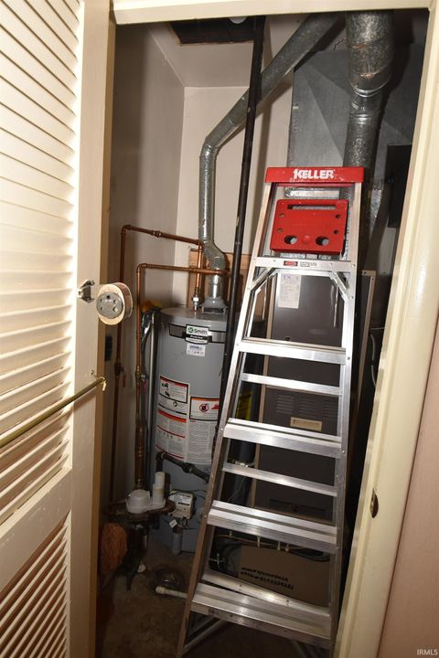 Tiny photo for 1117 Whitehall Drive, South Bend, IN 46615 (MLS # 202545481)