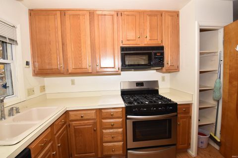 Tiny photo for 1117 Whitehall Drive, South Bend, IN 46615 (MLS # 202545481)