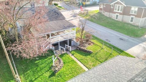 Tiny photo for 618 W 3rd Street, Bloomington, IN 47404 (MLS # 202611263)