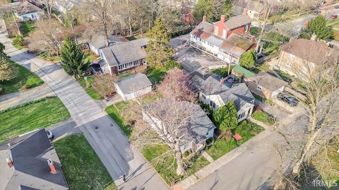 Tiny photo for 618 W 3rd Street, Bloomington, IN 47404 (MLS # 202611263)