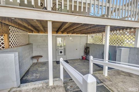 Tiny photo for 618 W 3rd Street, Bloomington, IN 47404 (MLS # 202611263)