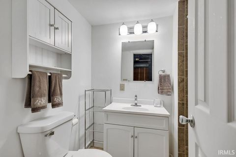 Tiny photo for 618 W 3rd Street, Bloomington, IN 47404 (MLS # 202611263)