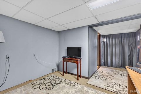 Tiny photo for 618 W 3rd Street, Bloomington, IN 47404 (MLS # 202611263)