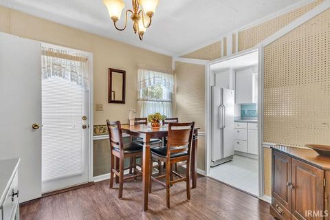 Tiny photo for 618 W 3rd Street, Bloomington, IN 47404 (MLS # 202611263)