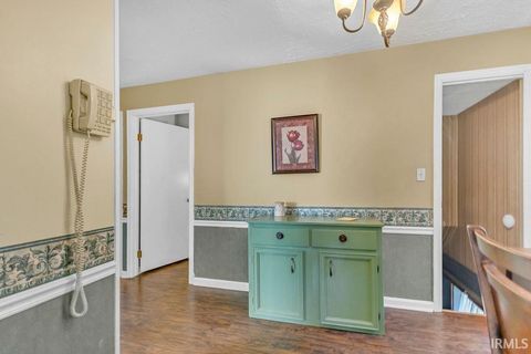 Tiny photo for 618 W 3rd Street, Bloomington, IN 47404 (MLS # 202611263)