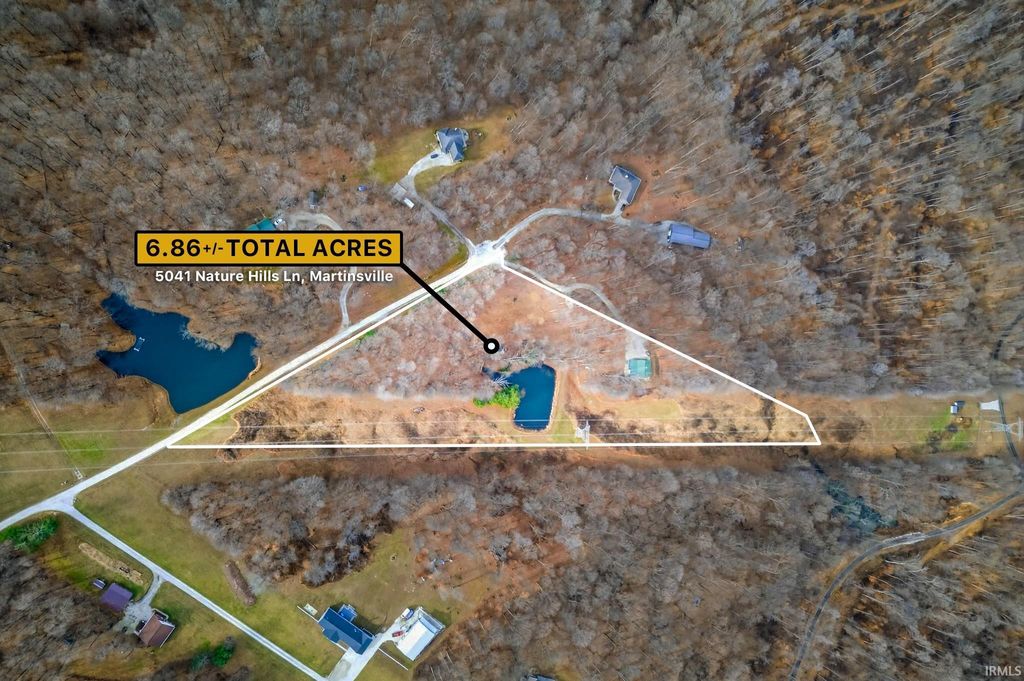 Photo of 5041 N Nature Hills Lane, Martinsville, IN 46151 (MLS # 202601600)