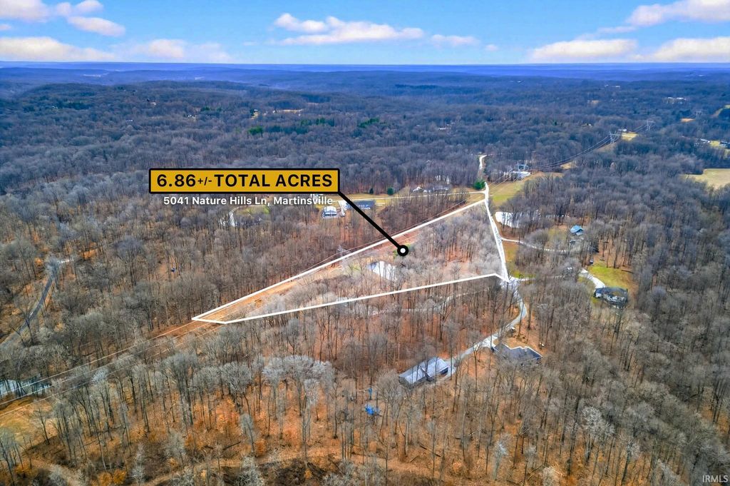 Photo of 5041 N Nature Hills Lane, Martinsville, IN 46151 (MLS # 202601600)