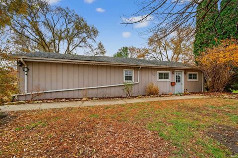 Tiny photo for 807 S Franklin Street, Winamac, IN 46996 (MLS # 202546818)