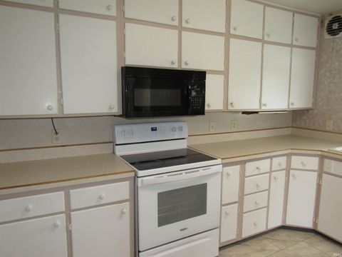 Tiny photo for 338 S DIXON Road, Kokomo, IN 46901 (MLS # 202533065)