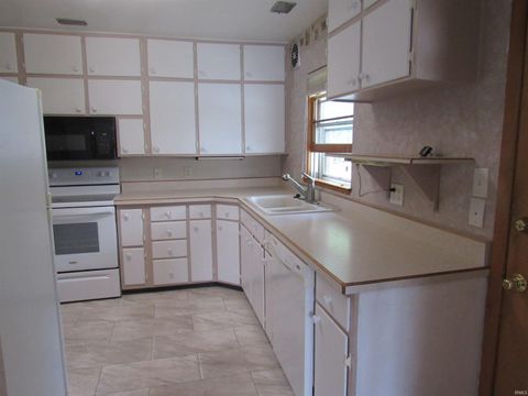 Tiny photo for 338 S DIXON Road, Kokomo, IN 46901 (MLS # 202533065)