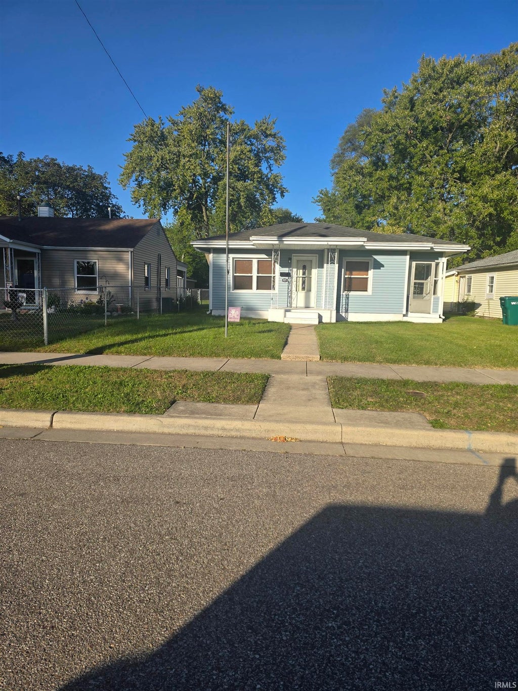 Photo of 921 Carlton Street, Mishawaka, IN 46544 (MLS # 202641983)