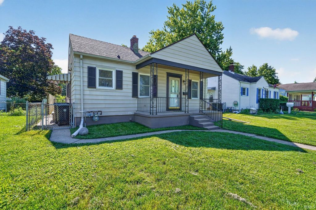 Photo of 715 PARK Avenue, Lafayette, IN 47904 (MLS # 202624500)