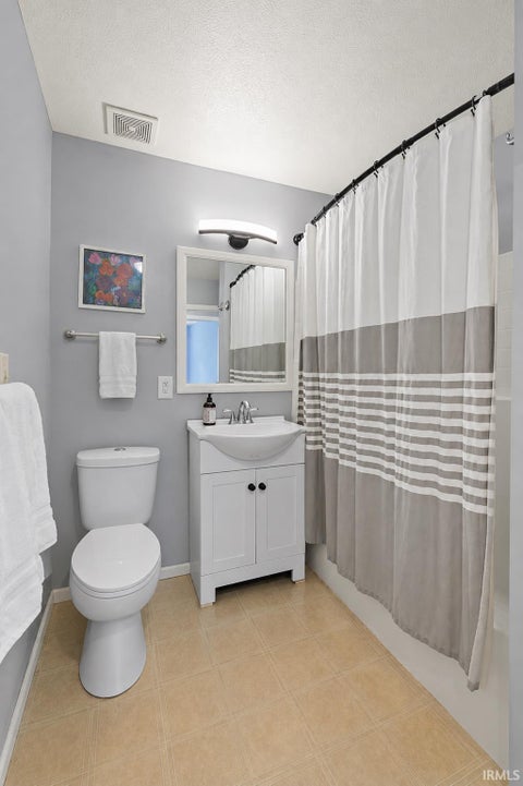 Tiny photo for 1307 Sunday Lane, Winona Lake, IN 46590 (MLS # 202631395)
