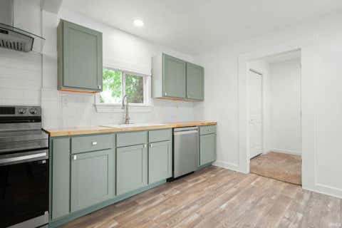 Tiny photo for 1812 Columbia Street, South Bend, IN 46613 (MLS # 202632146)