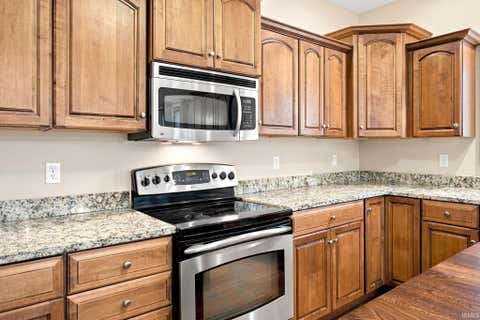 Tiny photo for 1929 Durkees Run Court, Lafayette, IN 47909 (MLS # 202629423)