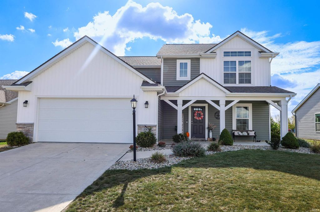 Photo of 12671 Slash Pass, Fort Wayne, IN 46818 (MLS # 202541720)