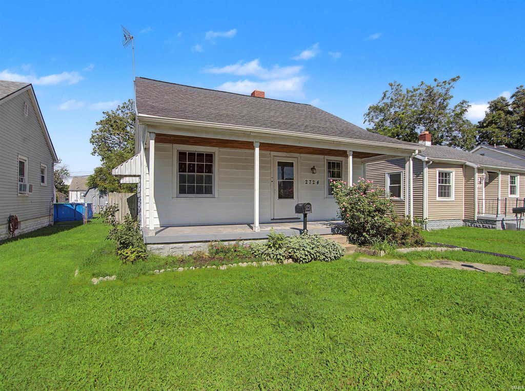Photo of 2724 Oakley Street, Evansville, IN 47710 (MLS # 202632285)