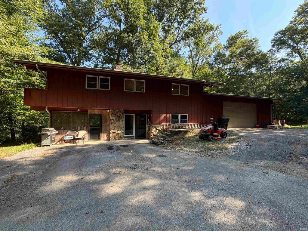 Photo of 2984 Patricksburg Road, Spencer, IN 47460 (MLS # 202636130)