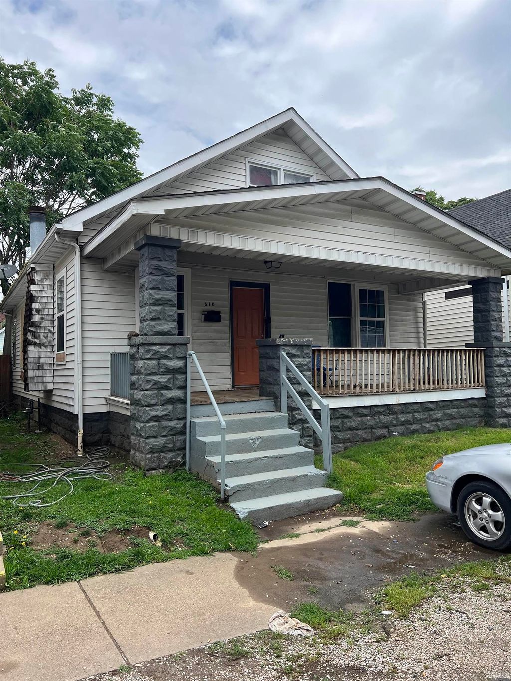 Photo of 610 E Michigan Street, Evansville, IN 47711 (MLS # 202602030)