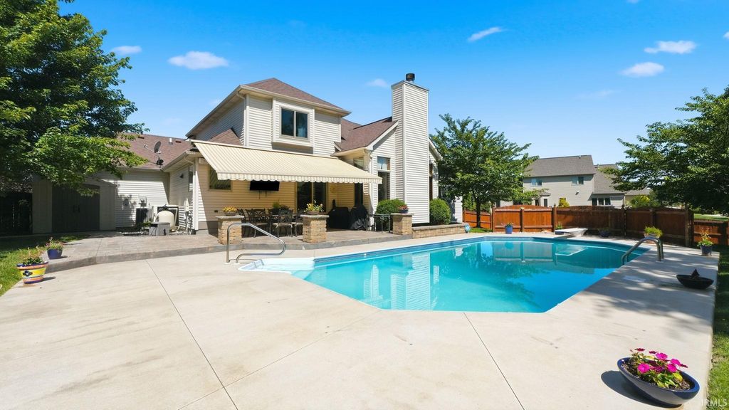 Photo of 1929 Calais Road, Fort Wayne, IN 46814 (MLS # 202624655)