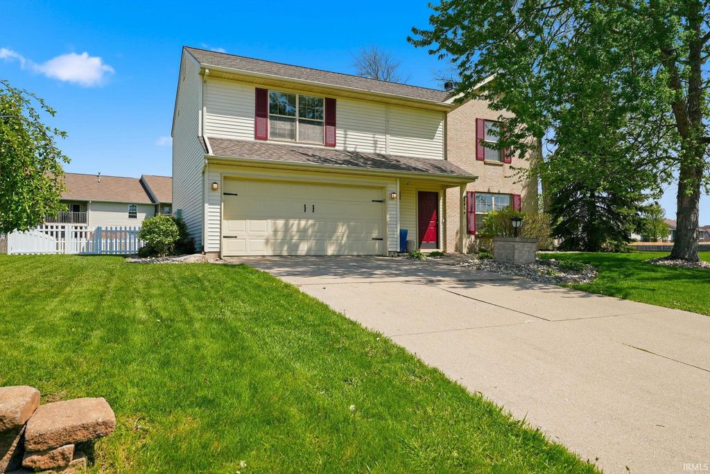 Photo of 8834 Shearwater Pass, Fort Wayne, IN 46825 (MLS # 202614464)