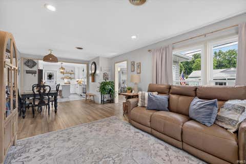Tiny photo for 322 S 2nd Street, Ellettsville, IN 47429 (MLS # 202625393)