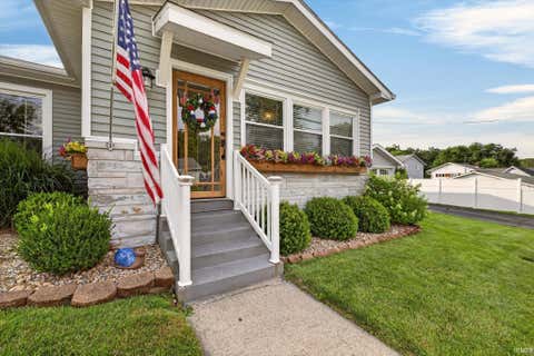 Tiny photo for 322 S 2nd Street, Ellettsville, IN 47429 (MLS # 202625393)