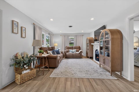 Tiny photo for 322 S 2nd Street, Ellettsville, IN 47429 (MLS # 202625393)
