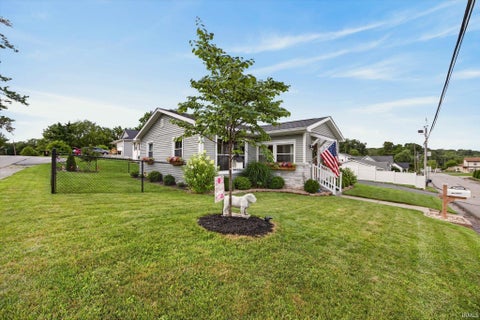 Tiny photo for 322 S 2nd Street, Ellettsville, IN 47429 (MLS # 202625393)
