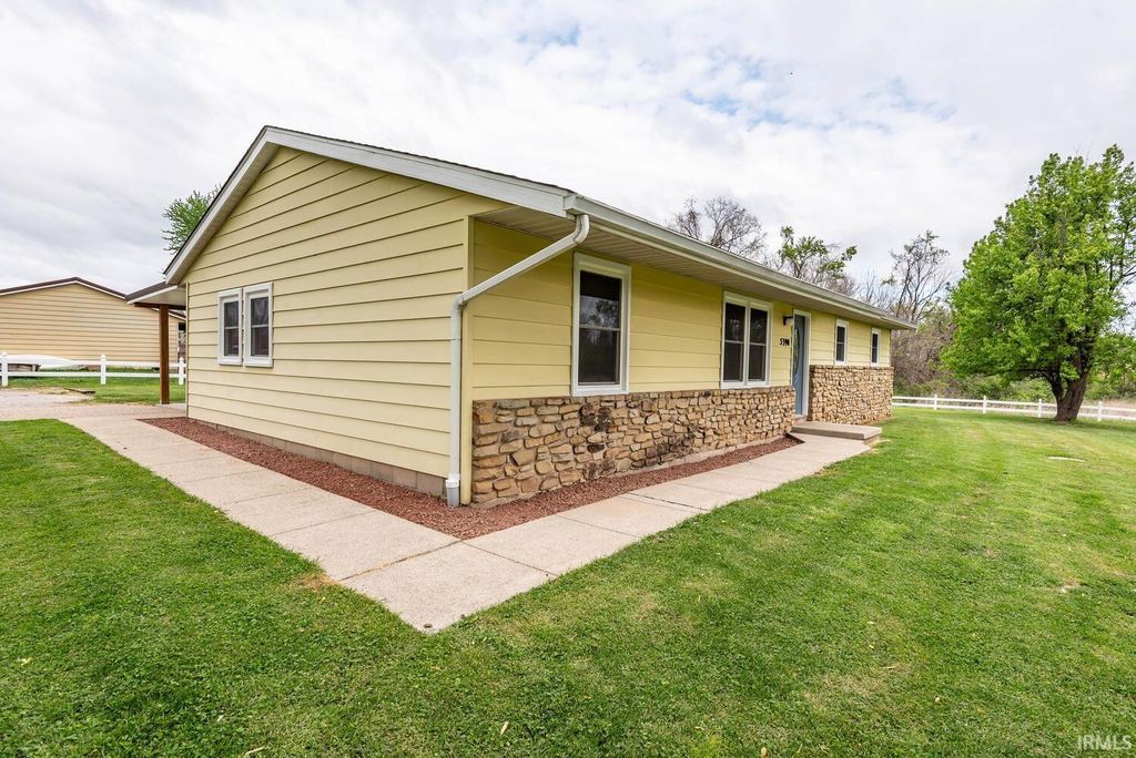 Photo of 5390 S Victor Pike, Bloomington, IN 47403 (MLS # 202612799)