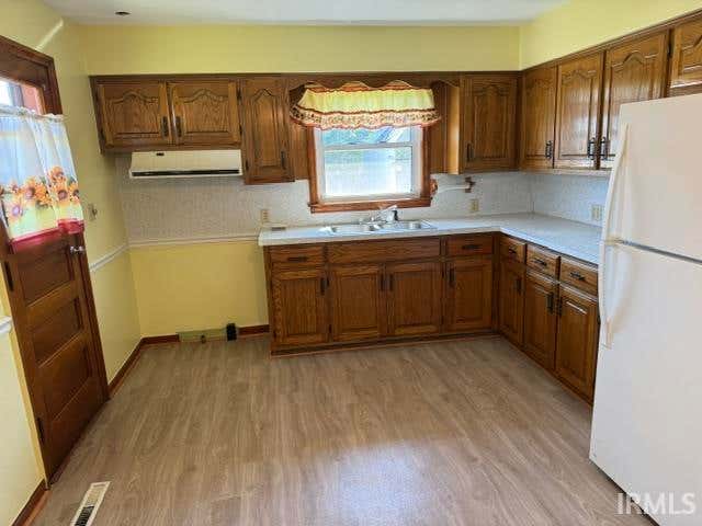 Photo of 2607 W Delaware Street, Evansville, IN 47712 (MLS # 202631603)