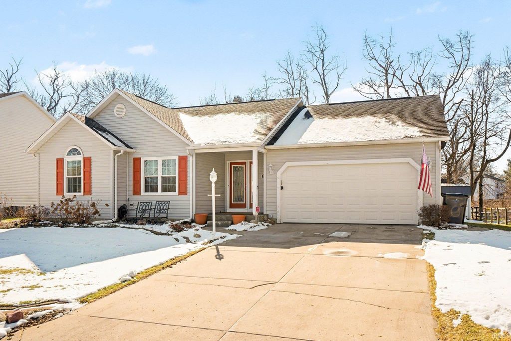 Photo of 11476 Lauren Drive, Osceola, IN 46561 (MLS # 202606160)